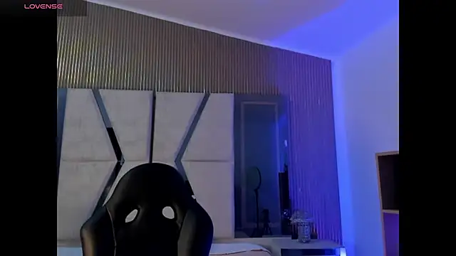 Snapshot of Axel_grey_ chatting on May 2026 12:43:01 PM Axel grey online show from May 2026 12:43:01 PM