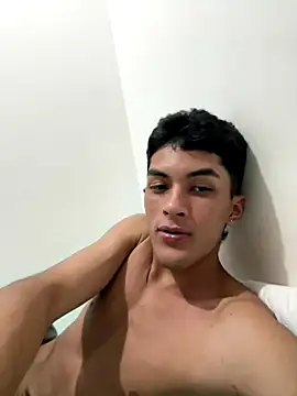 Tylerffoxx online show from October 2025 08:04:02 AM