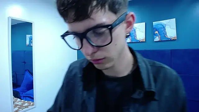 Jheampiiero online show from October 2025 02:12:02 PM