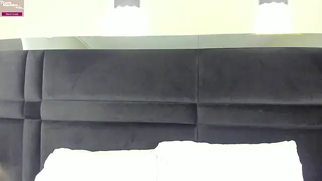 CarolineLee  online show from June 2026 10:36:01 PM