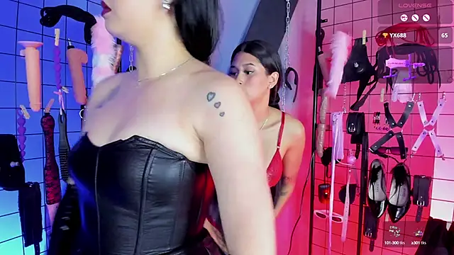 VictoryaLiah BDSM online show from September 2025 11:54:01 AM