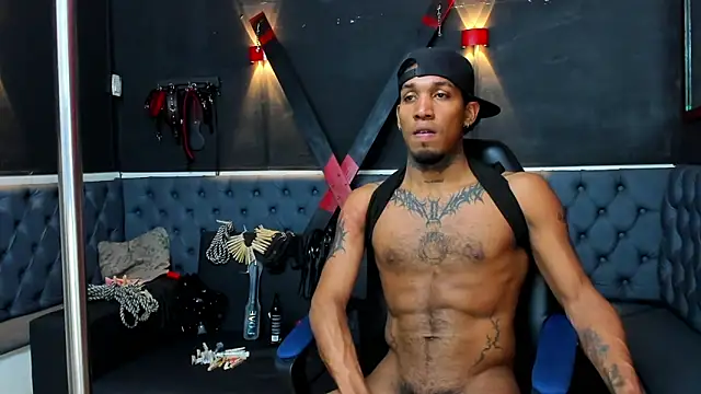 Snapshot of DIEGO_WICKED chatting on October 2025 04:01:01 AM DIEGO WICKED online show from October 2025 04:01:01 AM