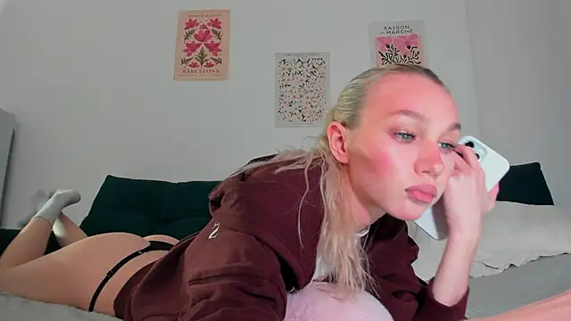 Snapshot of cuteleraay chatting on October 2025 08:29:02 PM cuteleraay online show from October 2025 08:29:02 PM