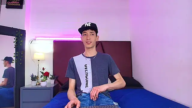 Snapshot of Ashton_Myers chatting on September 2025 07:39:01 PM Ashton Myers online show from September 2025 07:39:01 PM