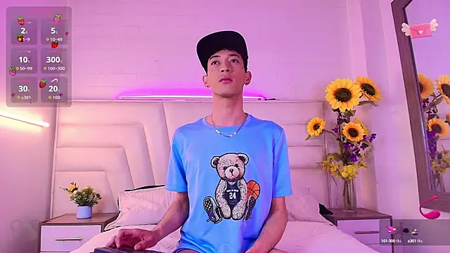 Snapshot of Ashton_Myers chatting on October 2025 09:11:01 PM Ashton Myers online show from October 2025 09:11:01 PM