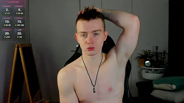 Happydeimos online show from November 2025 10:15:01 PM