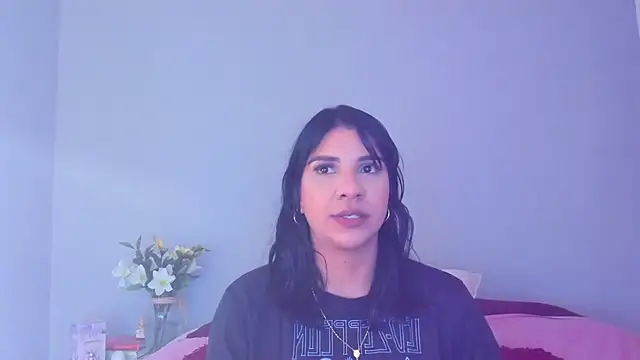 Laura-angeel online show from December 2025 08:47:01 PM