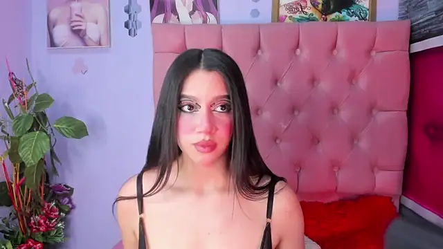 Megan Luxe online show from October 2025 11:16:01 PM