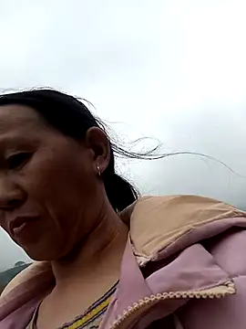 MaiHoa69 online show from December 2025 02:42:01 AM