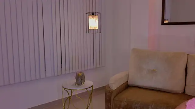 Snapshot of Saskia_litt chatting on January 2026 04:05:02 AM Saskia litt online show from January 2026 04:05:02 AM