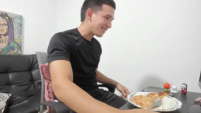 Snapshot of Mike3Xxx chatting on October 2025 01:42:01 AM Mike3Xxx online show from October 2025 01:42:01 AM