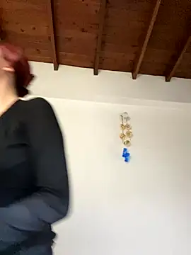 Paulina-Wells online show from September 2025 07:06:02 PM