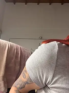 Paulina-Wells online show from October 2025 09:59:01 PM