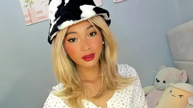 Snapshot of Anne_the_virgin chatting on October 2025 09:44:01 AM Anne the virgin online show from October 2025 09:44:01 AM