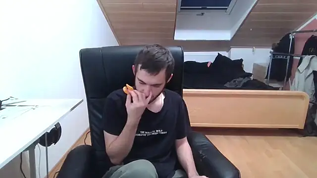 Snapshot of Bez3ybik chatting on October 2025 12:14:01 AM Bez3ybik online show from October 2025 12:14:01 AM