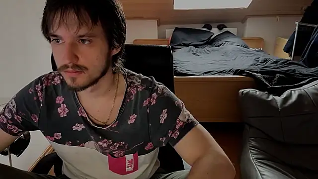 Snapshot of Bez3ybik chatting on February 2026 08:22:01 AM Bez3ybik online show from February 2026 08:22:01 AM