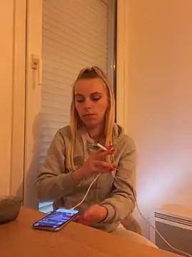 BrumeLove online show from May 2026 08:19:01 AM