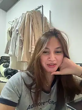 LanySylvia online show from May 2026 03:29:01 PM