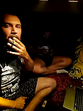 Snapshot of unfilteredstudios chatting on October 2025 04:32:02 AM unfilteredstudios online show from October 2025 04:32:02 AM