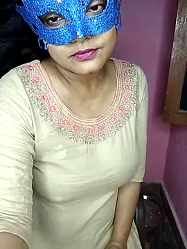 Snapshot of MEERAcle chatting on September 2025 10:04:01 PM MEERAcle online show from September 2025 10:04:01 PM