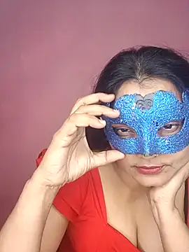 Snapshot of MEERAcle chatting on October 2025 11:26:02 PM MEERAcle online show from October 2025 11:26:02 PM