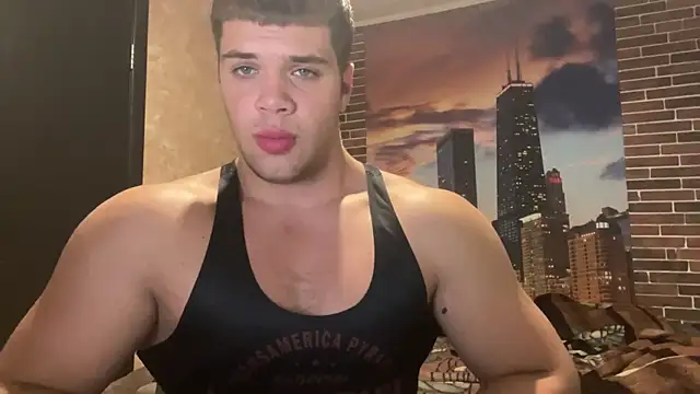 MusclePhantom online show from October 2025 08:10:01 PM