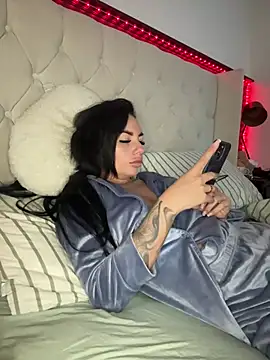 BELLABLACKXUK online show from April 2026 10:48:01 PM