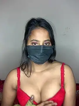 Priya baby0 online show from February 2026 08:01:01 PM