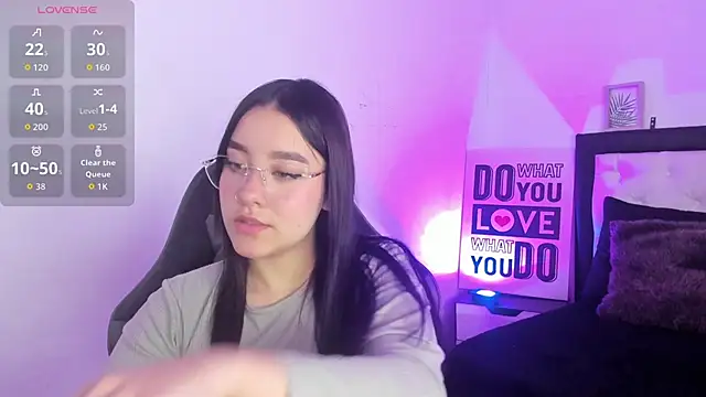 KimGarces online show from September 2025 08:41:01 PM