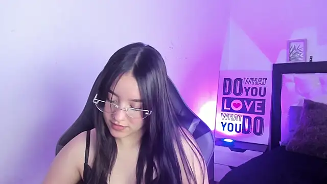 KimGarces online show from September 2025 09:05:02 PM