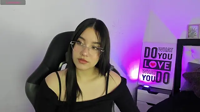 KimGarces online show from September 2025 08:22:01 PM