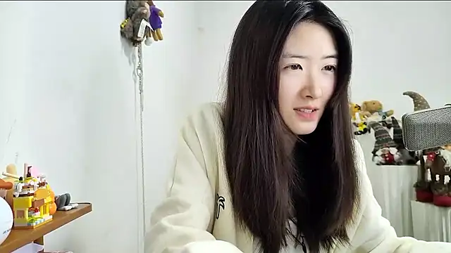 Moonlight-23 online show from December 2025 01:27:01 PM