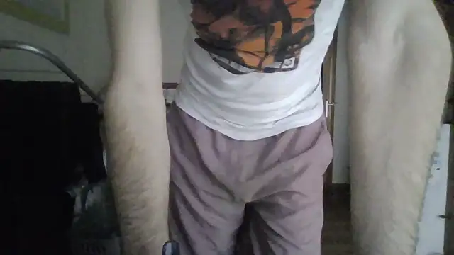 Snapshot of XLBarehengst chatting on December 2025 02:12:02 PM XLBarehengst online show from December 2025 02:12:02 PM