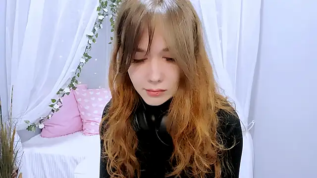 Snapshot of Anabel_Montereau chatting on December 2025 02:02:02 PM Anabel Montereau online show from December 2025 02:02:02 PM