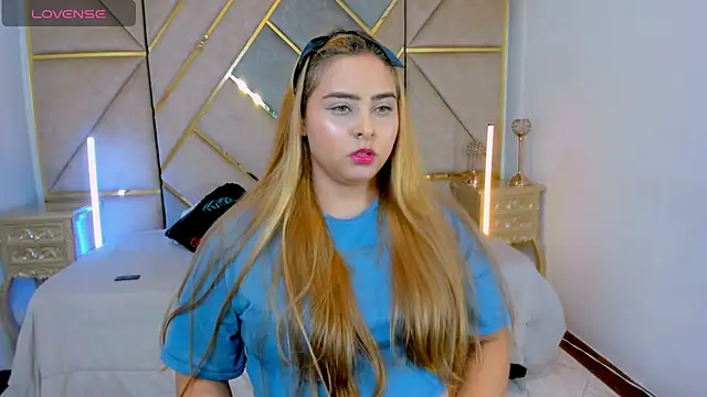 MikaelaStone online show from April 2026 07:36:02 PM