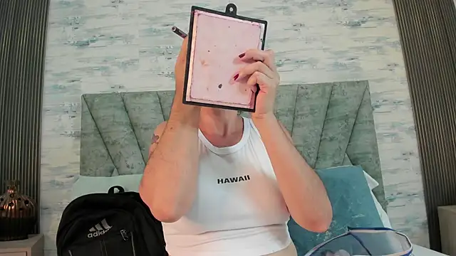 ShanelEvans online show from October 2025 06:50:02 PM