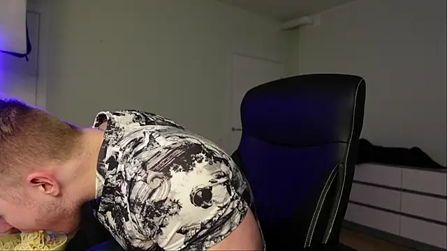 Richard Dullas online show from October 2025 01:32:01 PM