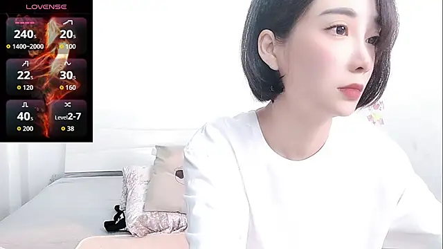 YIWA-2000 online show from May 2026 04:07:02 AM