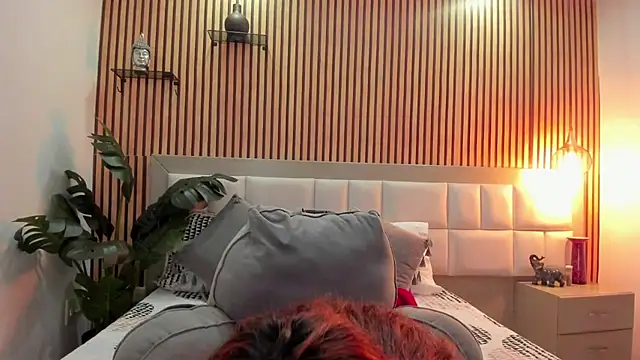 KattyBonnie online show from December 2025 07:34:02 PM