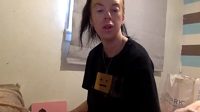 Bellababexox online show from August 2026 04:42:01 PM