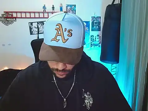 Snapshot of cortelioni_massimo_ chatting on October 2025 06:26:02 AM cortelioni massimo online show from October 2025 06:26:02 AM