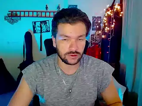 Snapshot of cortelioni_massimo_ chatting on November 2025 08:41:02 PM cortelioni massimo online show from November 2025 08:41:02 PM