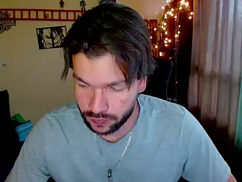 Snapshot of cortelioni_massimo_ chatting on December 2025 06:36:02 PM cortelioni massimo online show from December 2025 06:36:02 PM