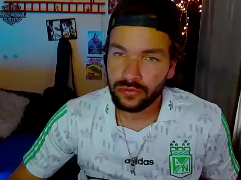 Snapshot of cortelioni_massimo_ chatting on January 2026 08:34:02 PM cortelioni massimo online show from January 2026 08:34:02 PM