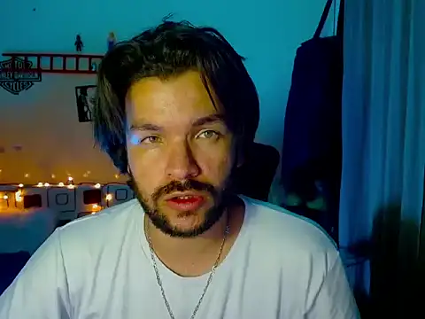 Snapshot of cortelioni_massimo_ chatting on February 2026 12:15:01 AM cortelioni massimo online show from February 2026 12:15:01 AM