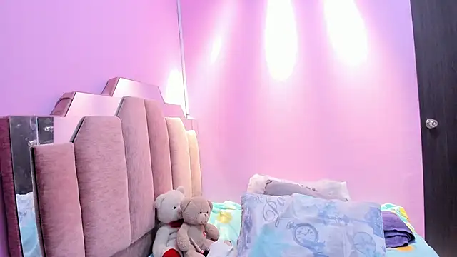 AndreaSweet2 online show from September 2025 07:41:02 PM