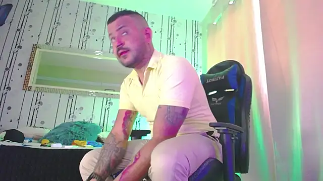 AlphaDrip online show from September 2025 12:08:02 PM