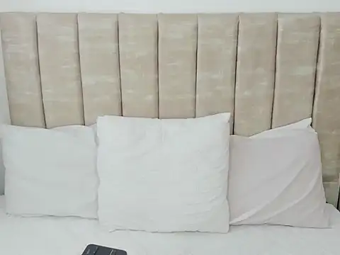 AprilStone1 online show from December 2025 12:47:02 PM