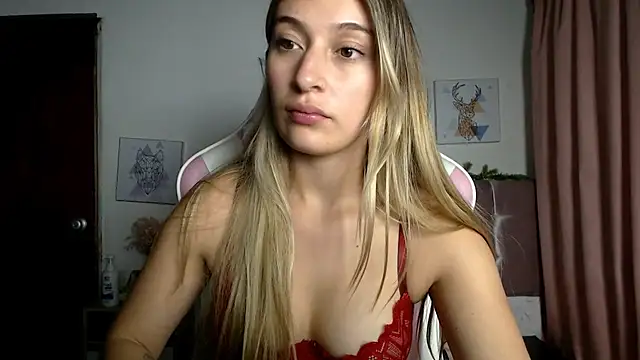 SophiaaLee online show from May 2026 12:19:02 AM
