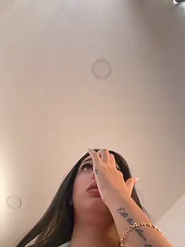 Mavii  online show from November 2025 04:51:01 PM